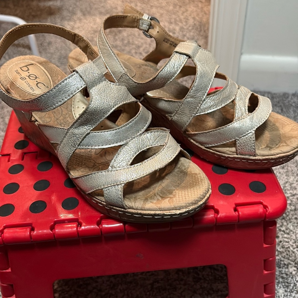 Women’s sandals, champagne color